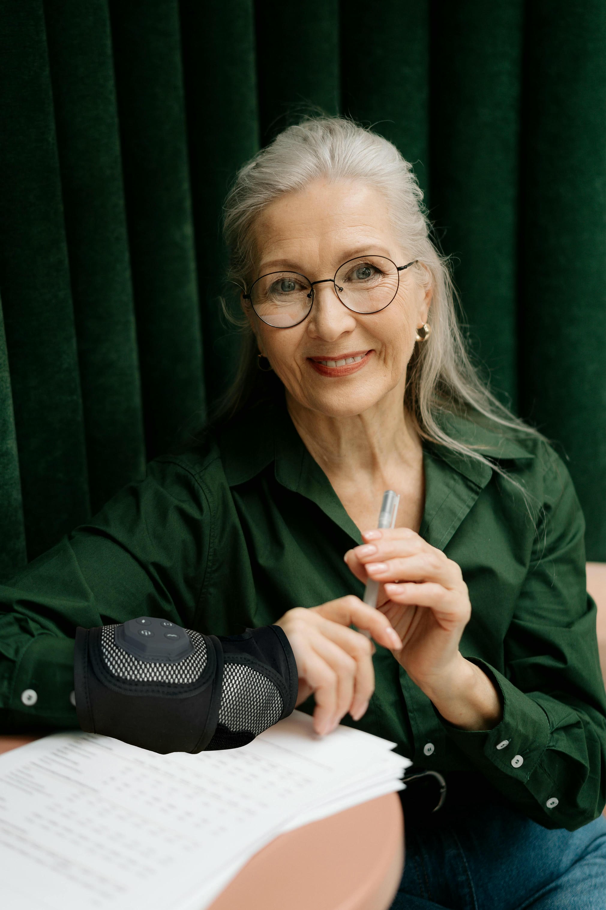 hand-pain-massager